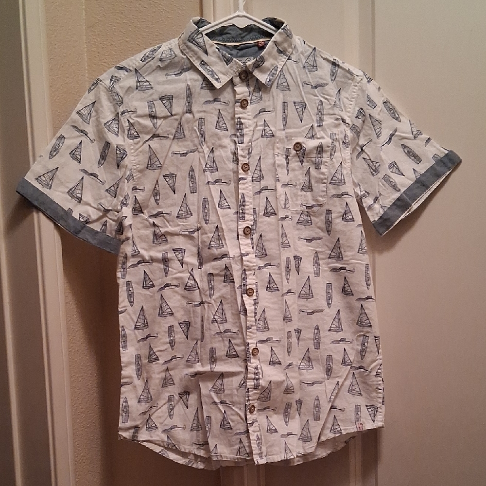 Sovereign Code White and Blue Casual Button Down Shirt